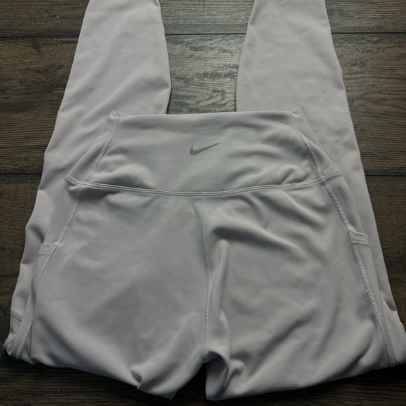 Nike Women's Light pink Leggings - Picture 1 of 4